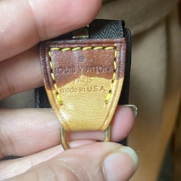 Authentic Louis Vuitton monogram wristlet pouch SD0998 (A2051) - Picture 9 of 10